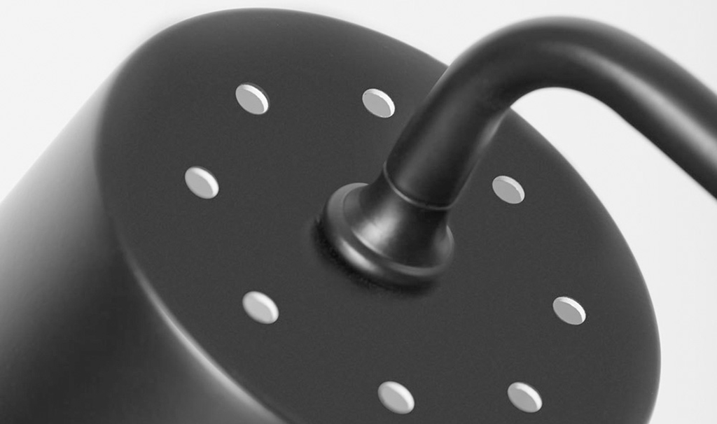 Xiaomi Yeelight Minimalist E27 Desk Lamp выполнена из долговечных материалов