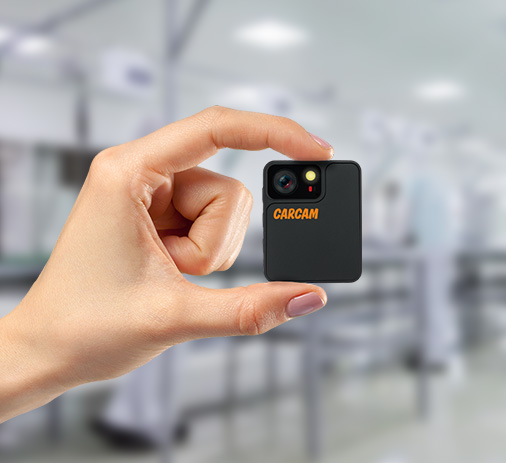 CARCAM COMBAT MINI в руке