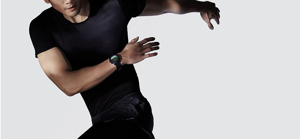 Часы Amazfit Stratos – обновленные водонепроницаемые смарт-часы с функциями фитнес-трекера.