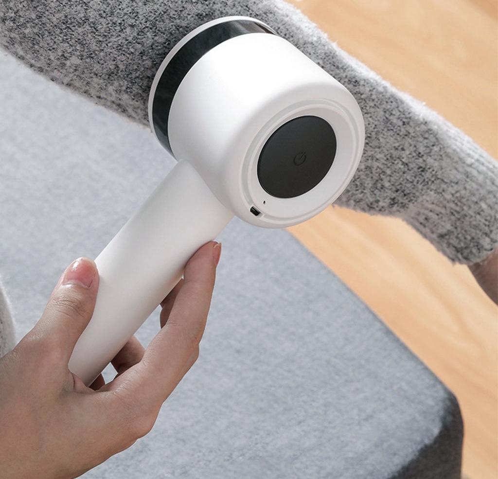 первая Xiaomi Rechargeable Lint Remover.jpg