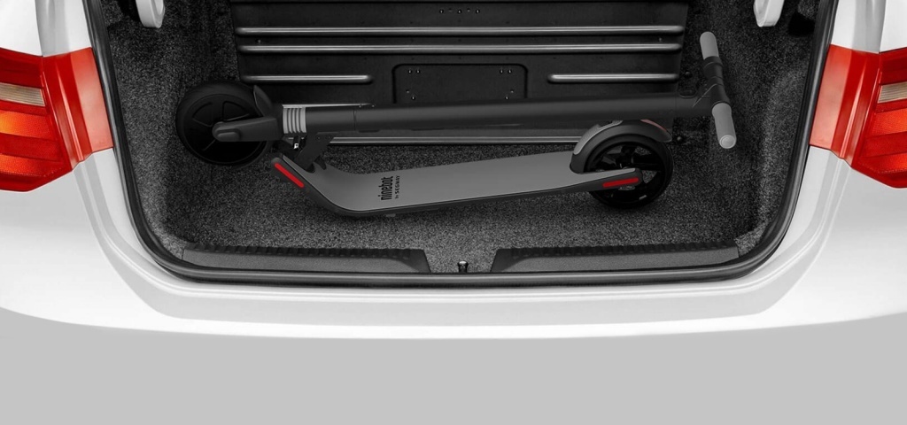 Ninebot by Segway KickScooter Es16.jpg