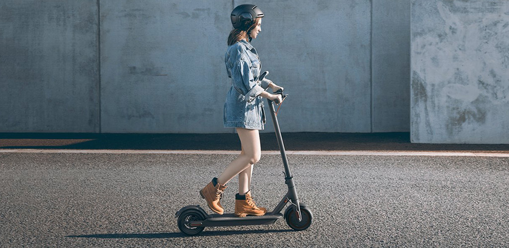 CARCAM Electric Scooter - Максимальная скорость 25 км/ч