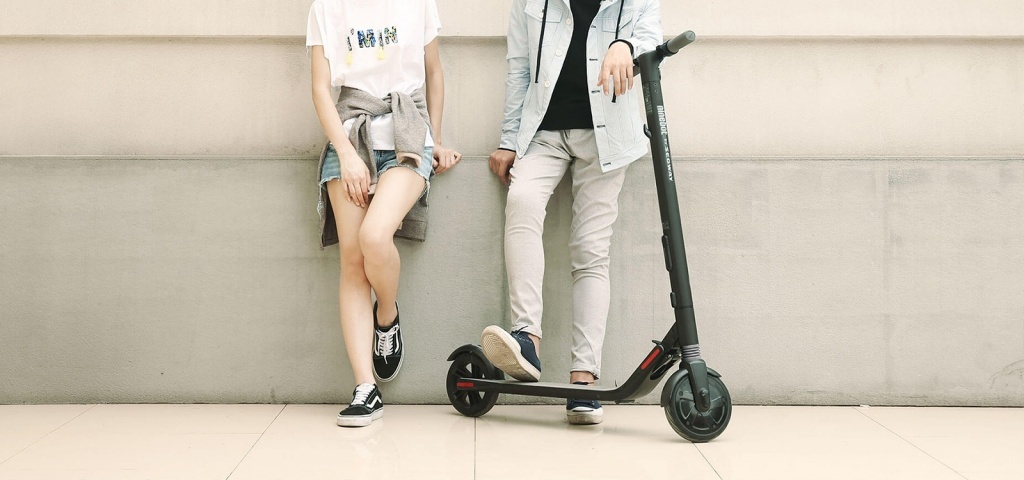 Ninebot by Segway KickScooter Es17.jpg